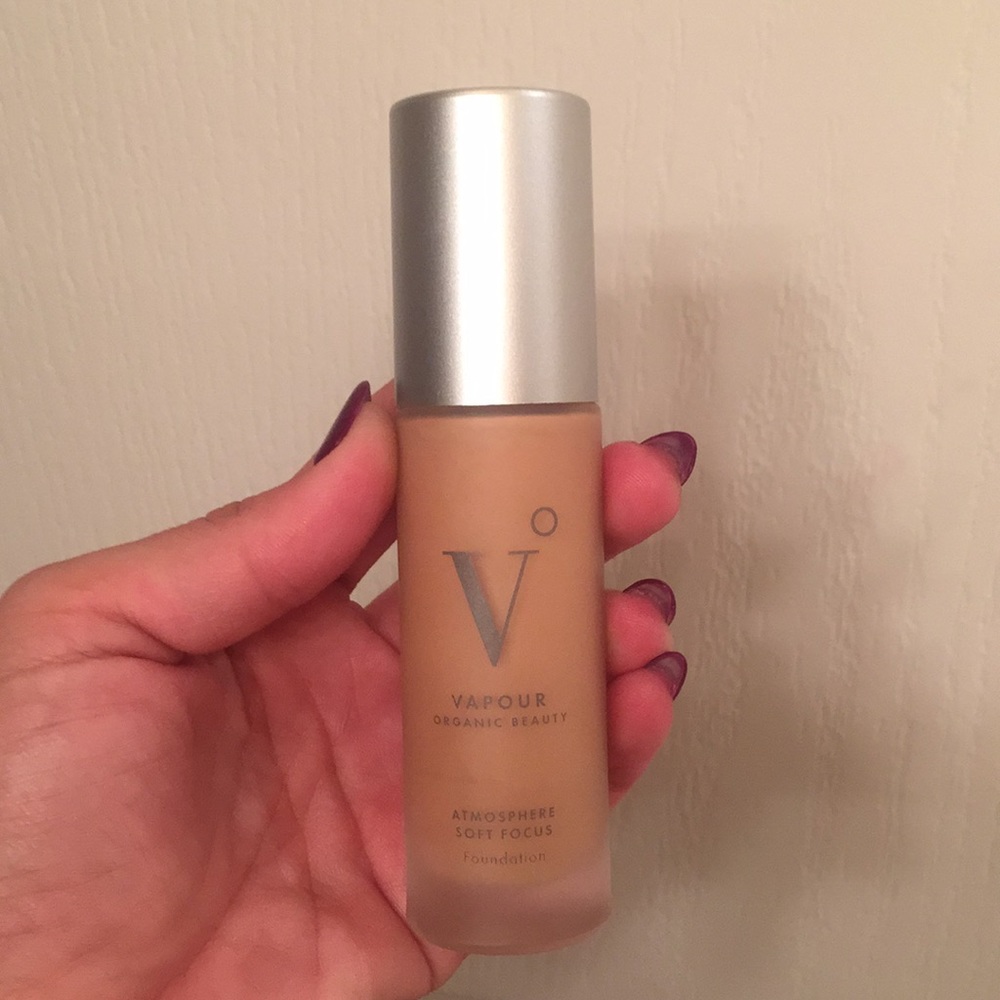 New Vapour Organic Atmosphere Foundation